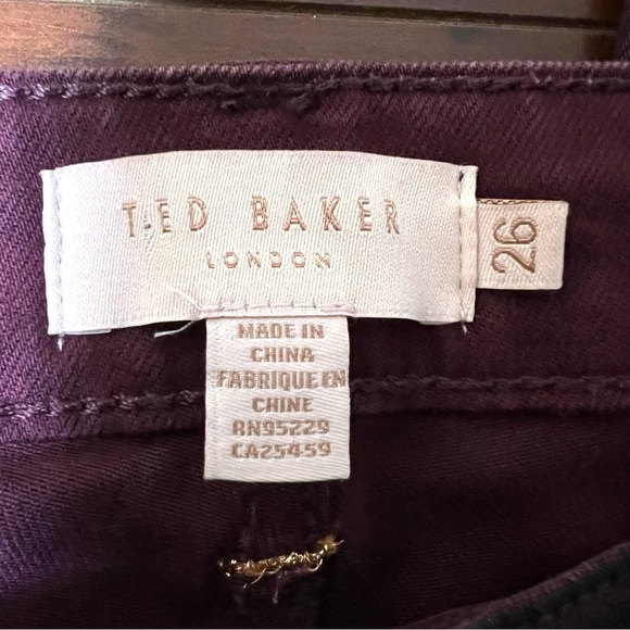 TED BAKER London Wax Oil Coated Denim Burgundy Floral Mid Rise Ankle Zip Size 26 - Picture 10 of 11